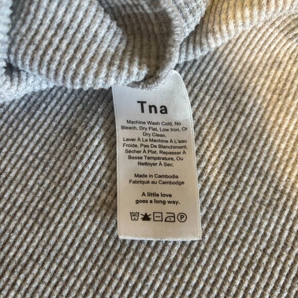 4 TOP BUNDLE FOR 1 GREAT PRICE - See Description for details - Picture 15 of 16